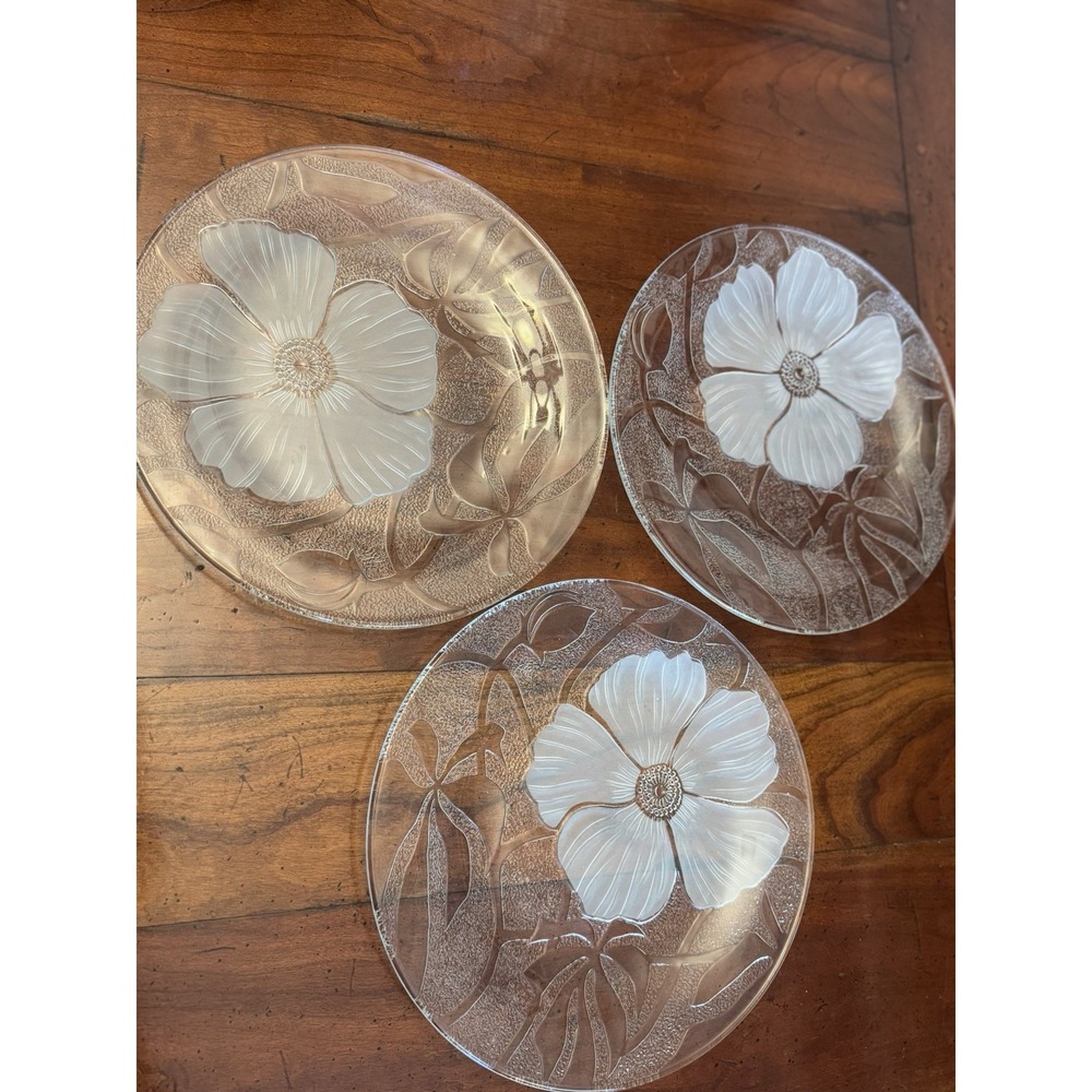 Set of 3 KI35 by KIG (INDONESIA) Glass Etched Flower 10"‎ Dinner Plates